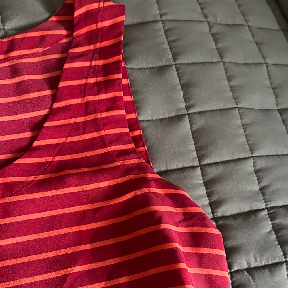 LOFT Pink and Red Striped Scoop Neck Tank Size M - Picture 4 of 7